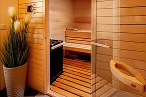 Amber Design Residence