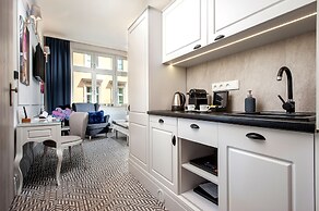 Amber Design Residence