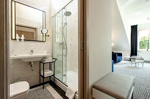 Amber Design Residence