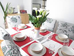 Huku Kwetu - Chelsea Garden