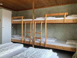 Kustnära Vandrarhem - Hostel