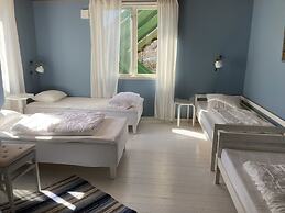 Kustnära Vandrarhem - Hostel