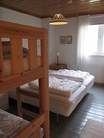 Kustnära Vandrarhem - Hostel