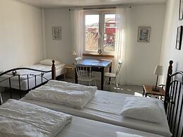 Kustnära Vandrarhem - Hostel