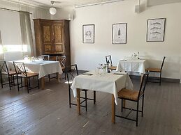 Kustnära Vandrarhem - Hostel