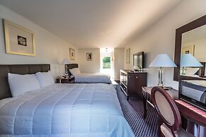 Rodeway Inn at Somers Cove Marina