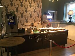 The Crown Inn - By Blunt Bars