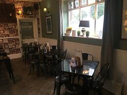 The Crown Inn - By Blunt Bars