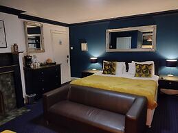 The Crown Inn - By Blunt Bars