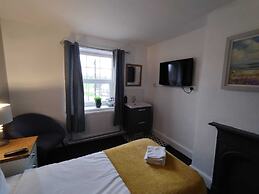 The Crown Inn - By Blunt Bars