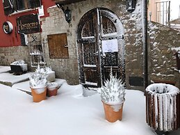 Hostal Hostatgeria Sant Jaume