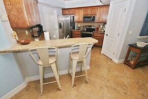 Oceanwalk 18-406 Apartment 2