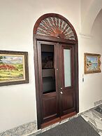 352 Guest House