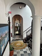 352 Guest House