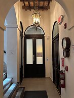 352 Guest House