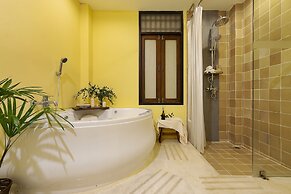 Ratchapruek Lanna Boutique