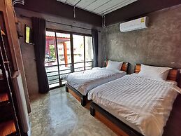 Norn Nee Nor Hostel&Cafe