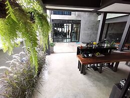 Norn Nee Nor Hostel&Cafe