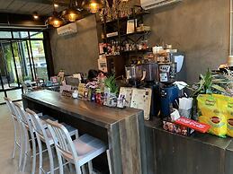 Norn Nee Nor Hostel&Cafe