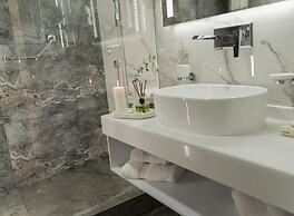 Dilimah Premium Luxury Hotel