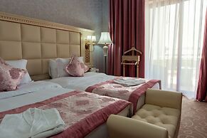 Dilimah Premium Luxury Hotel