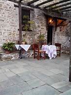 Traditional Guest Home Dimou