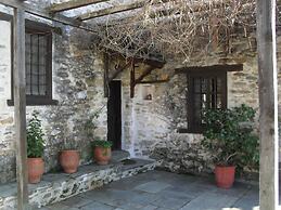 Traditional Guest Home Dimou