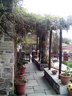 Traditional Guest Home Dimou