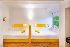 Bloomrooms @ Janpath