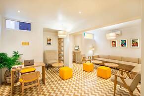 Bloomrooms @ Janpath