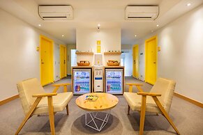 Bloomrooms @ Janpath