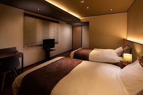 Kanade Toji Minamimon