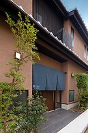 Kanade Toji Minamimon