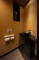 Kanade Toji Minamimon