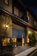 Kanade Toji Minamimon