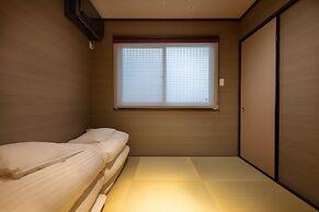 Kanade Toji Minamimon