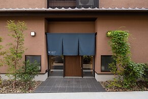 Kanade Toji Minamimon