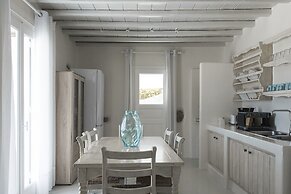 Amaris Mykonian Residence