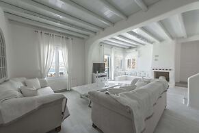 Amaris Mykonian Residence