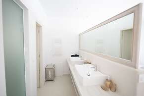 Amaris Mykonian Residence