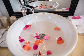 Hoi An Silverbell Villa