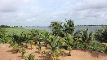 Waterfront Paradise Resort