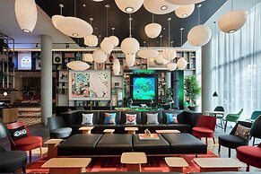 citizenM Seattle South Lake Union