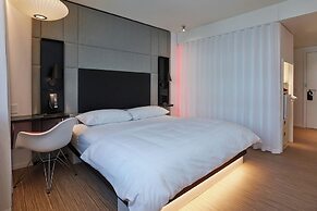citizenM Seattle South Lake Union