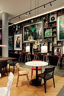 citizenM Seattle South Lake Union