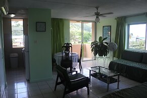 Lawerence Pool House 2 Bedroom With Pool