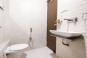 FabExpress Travelers Lodge