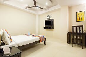 FabExpress Travelers Lodge