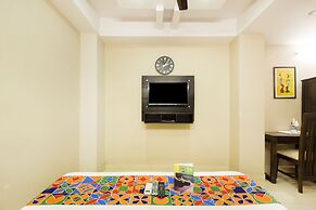 FabExpress Travelers Lodge