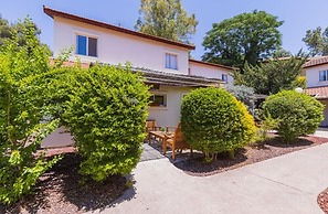 Nofey Gonen Holiday Village